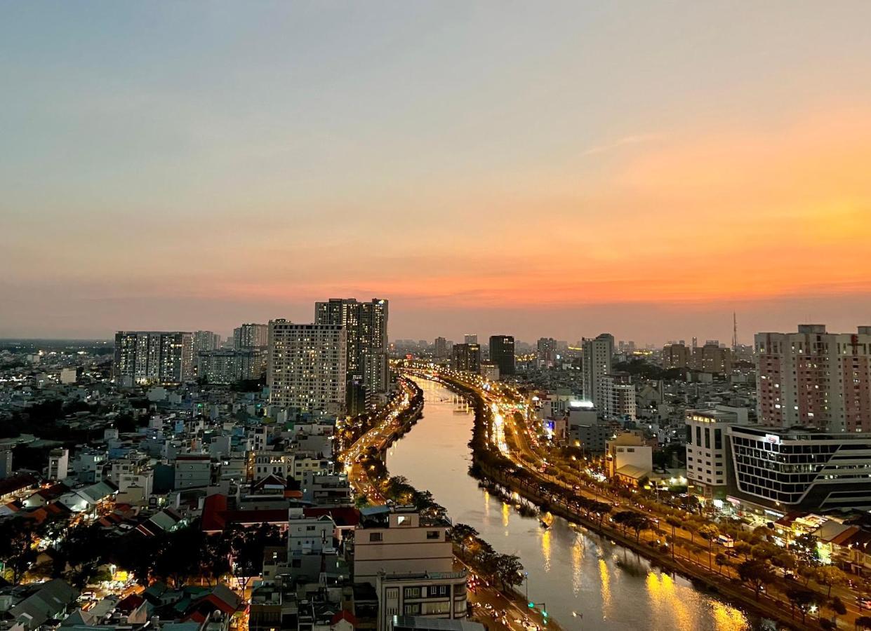 Spacious Saigon - Infinity Pool In Rivergate Ho Chi Minh City Exterior photo