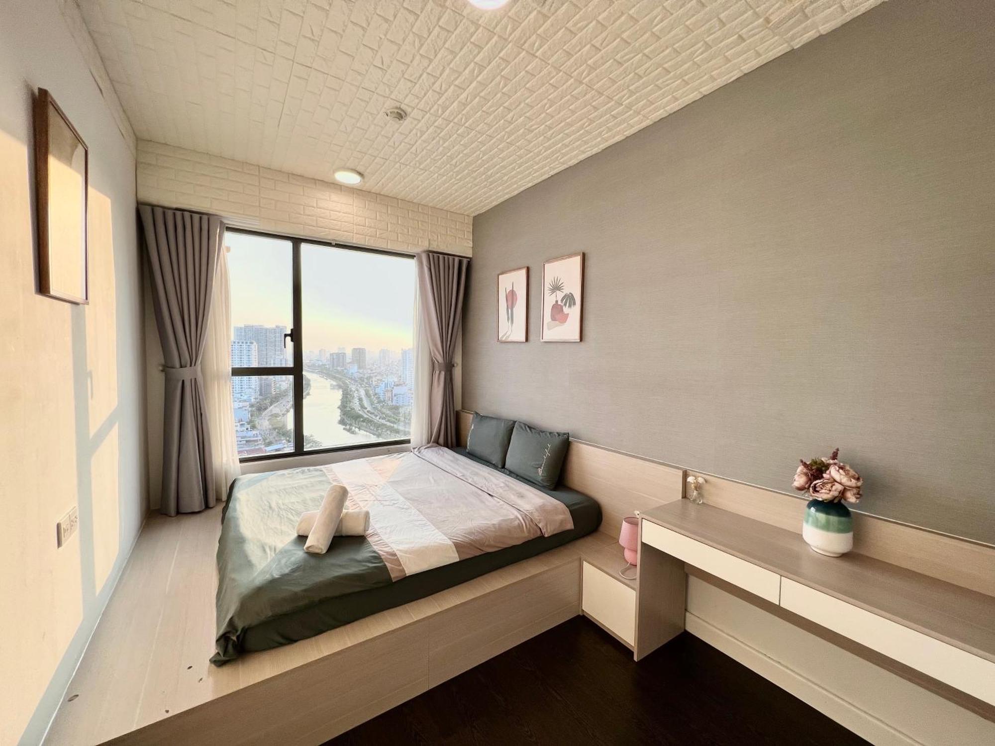 Spacious Saigon - Infinity Pool In Rivergate Ho Chi Minh City Exterior photo